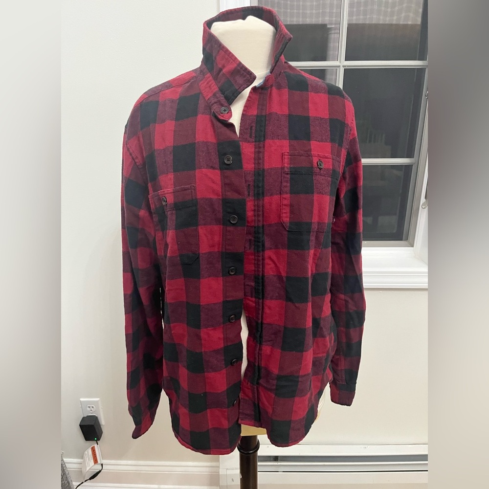 LuxePerfomance mens‎ plaid button up shirt size large